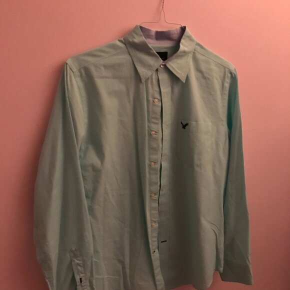 AE Classic Fit Button Down - Picture 1 of 3